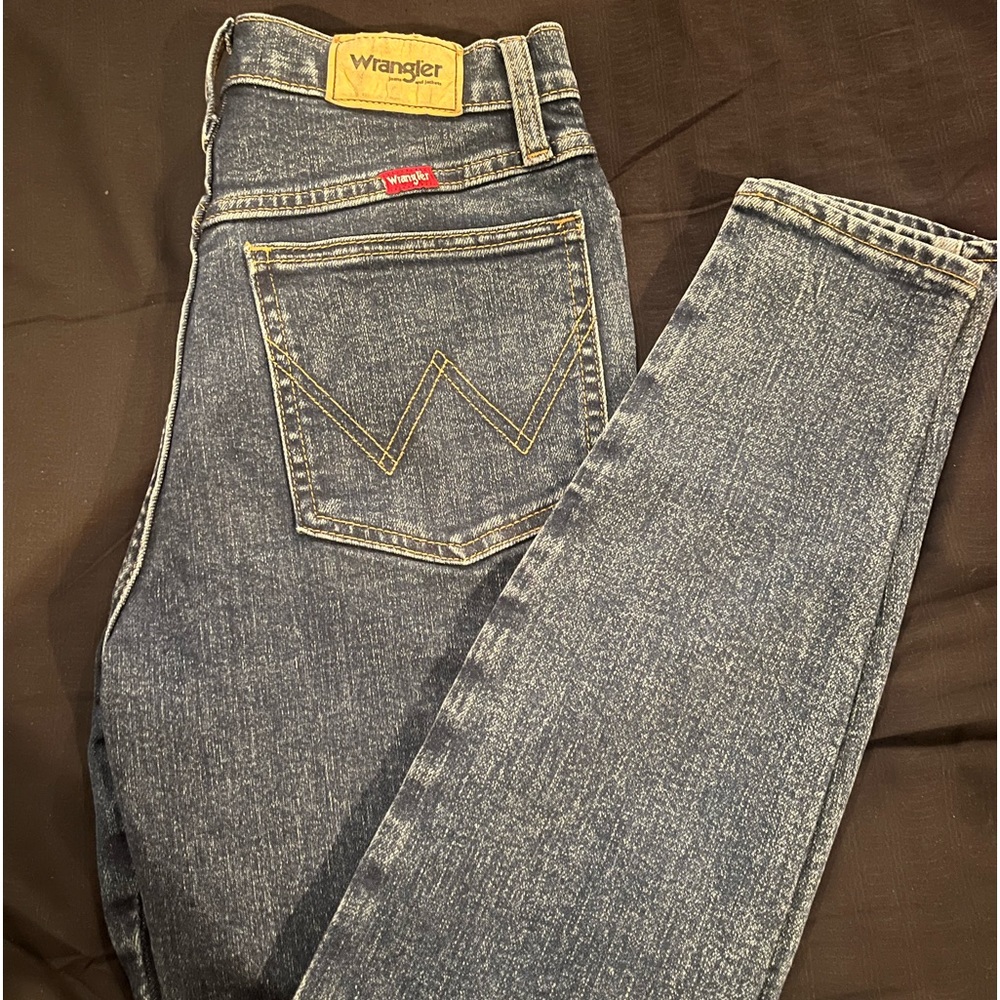 26x28 High Rise Skinny Wrangler Jeans